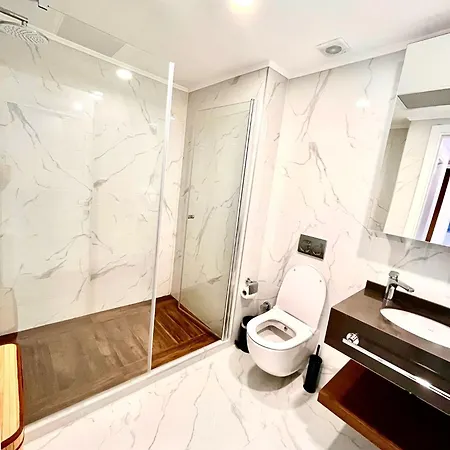 Apartment Luxury 2bdr Grand Sapphire *